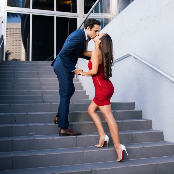 Alice + Olivia red cocktail dress - Picture 5 of 6